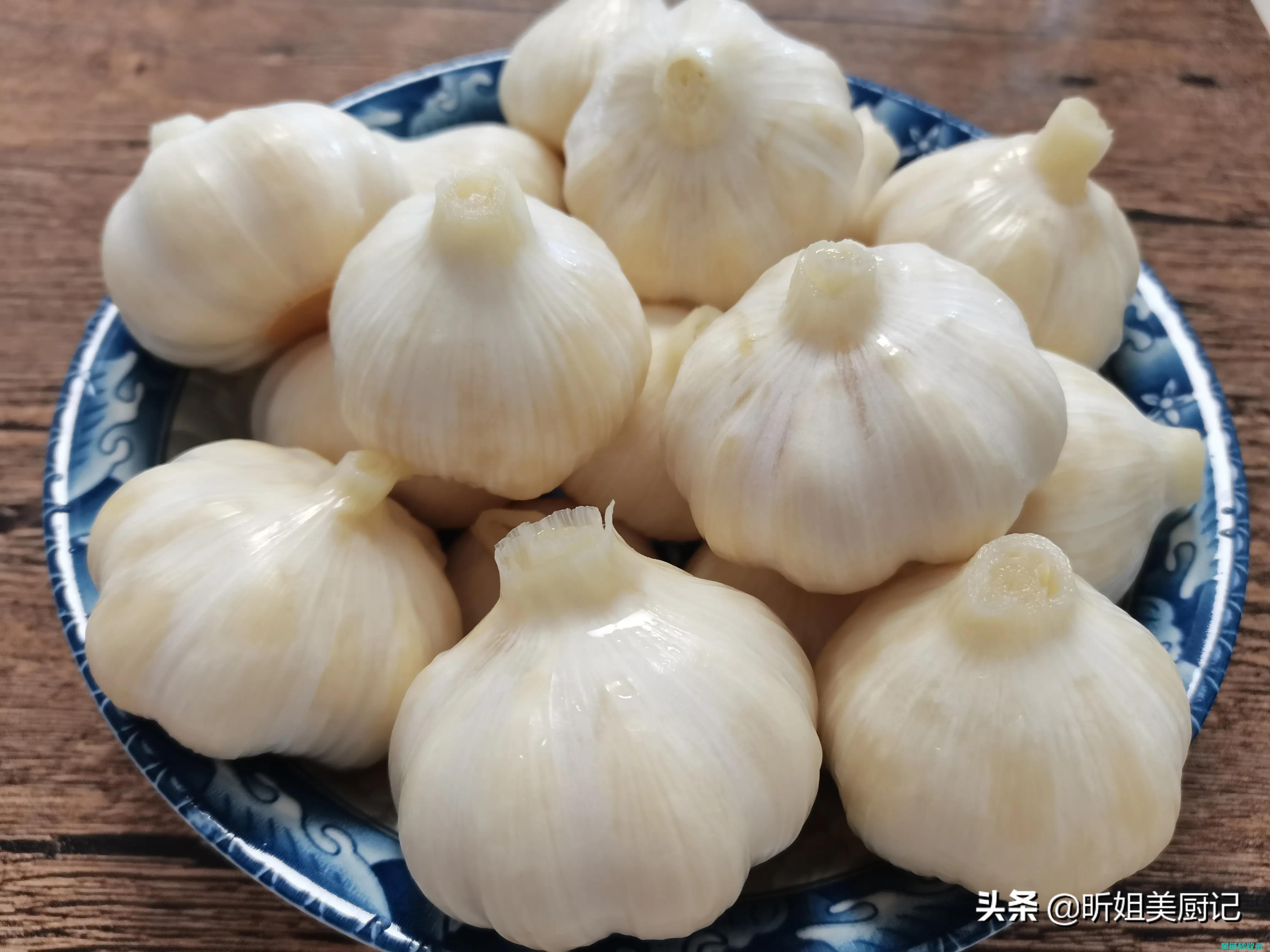 大蒜保存大揭秘：延长其使用寿命的秘诀 (大蒜的保存方法如下)